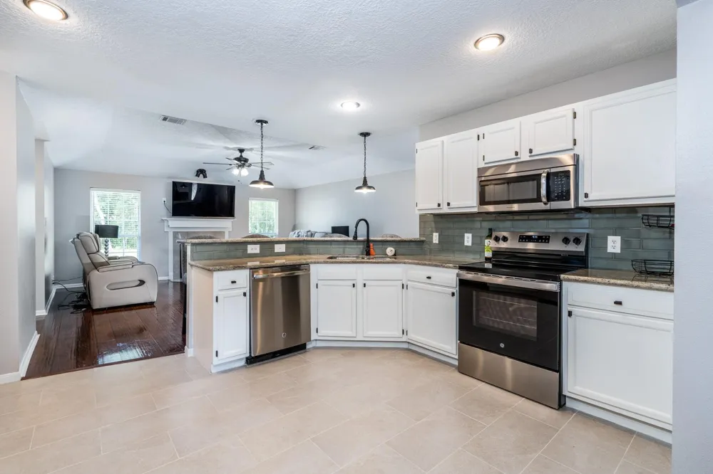 198 Oak Hollow Boulevard Magnolia, TX 77355