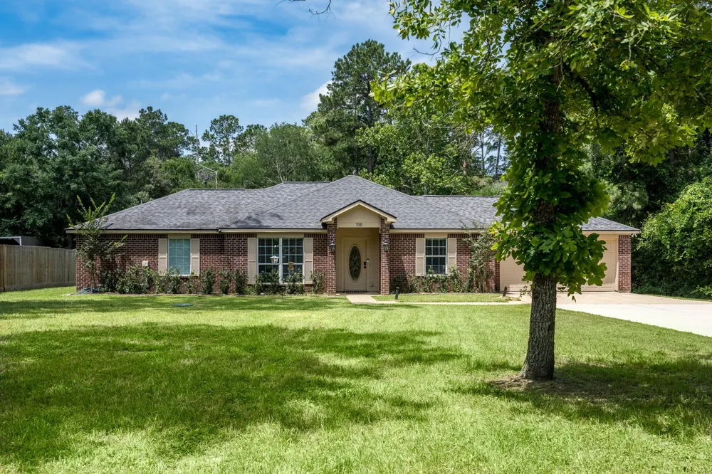 198 Oak Hollow Boulevard Magnolia, TX 77355