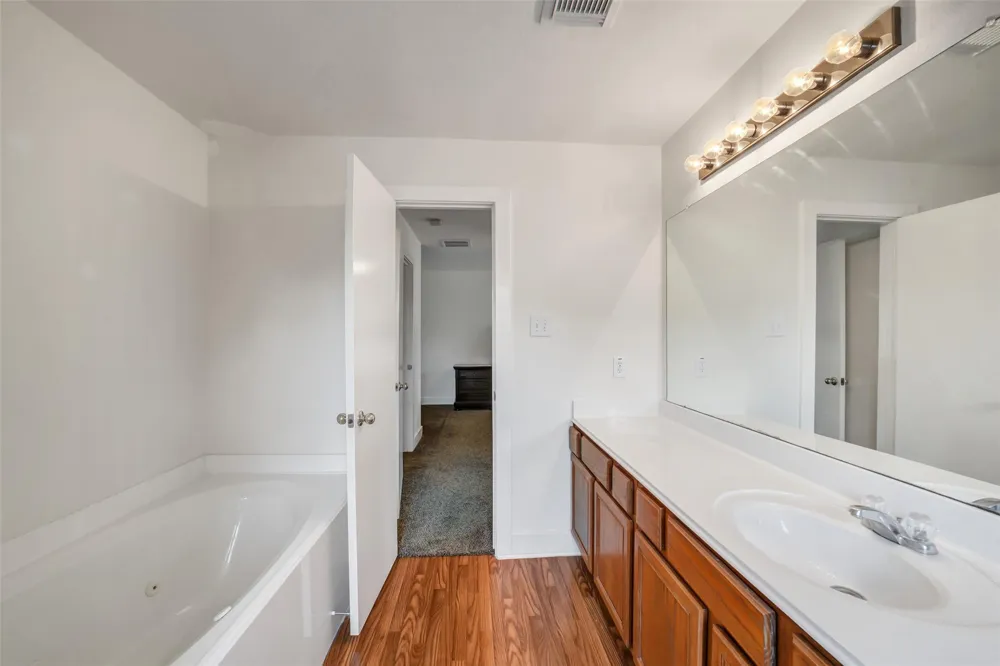 19819 Crested Hill Lane Cypress, TX 77433