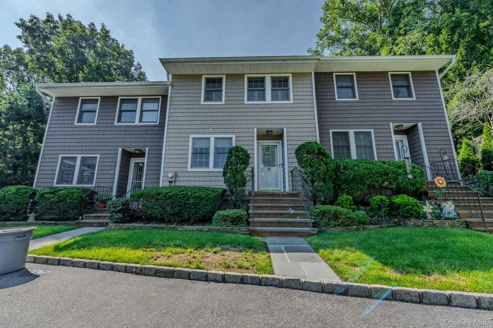 16 Pine Street Huntington, NY 11743