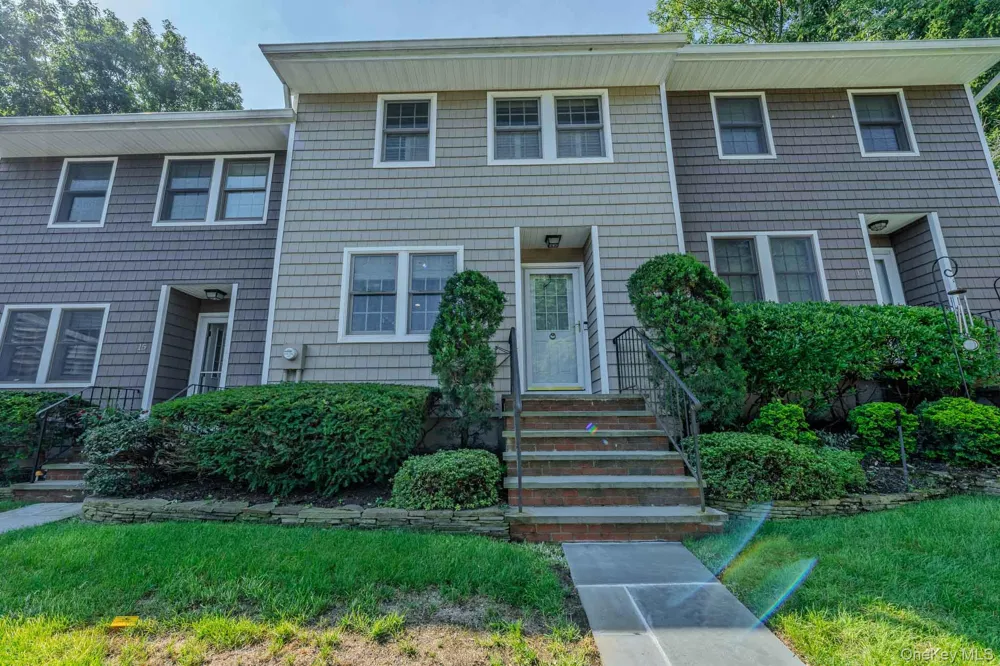 16 Pine Street Huntington, NY 11743