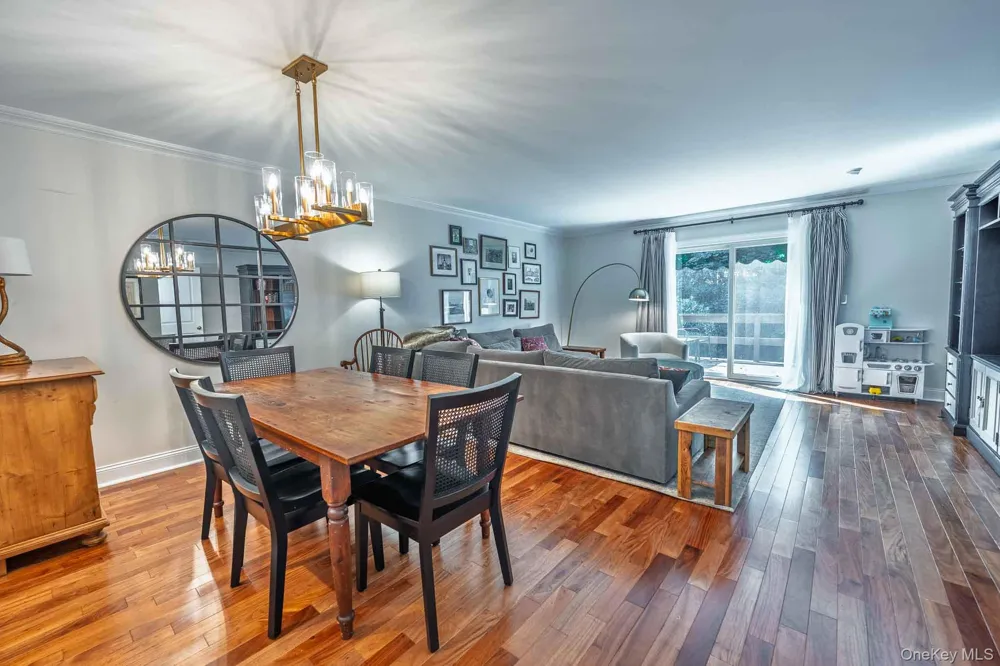 16 Pine Street Huntington, NY 11743