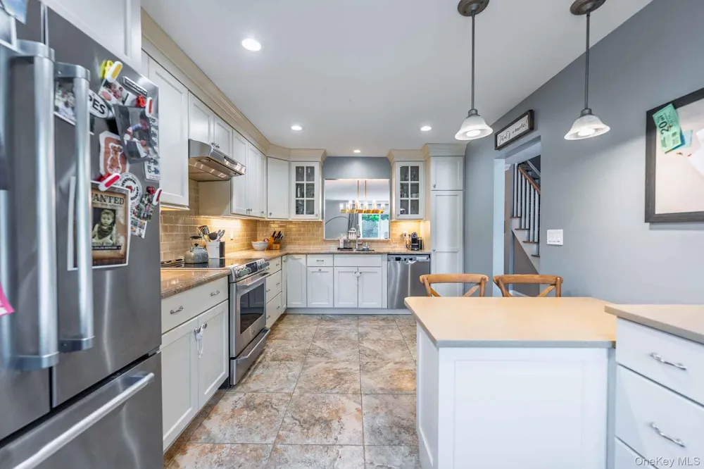 16 Pine Street Huntington, NY 11743