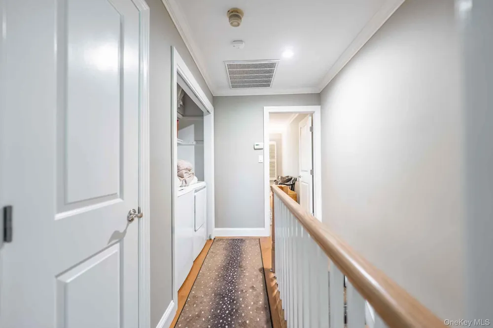 16 Pine Street Huntington, NY 11743