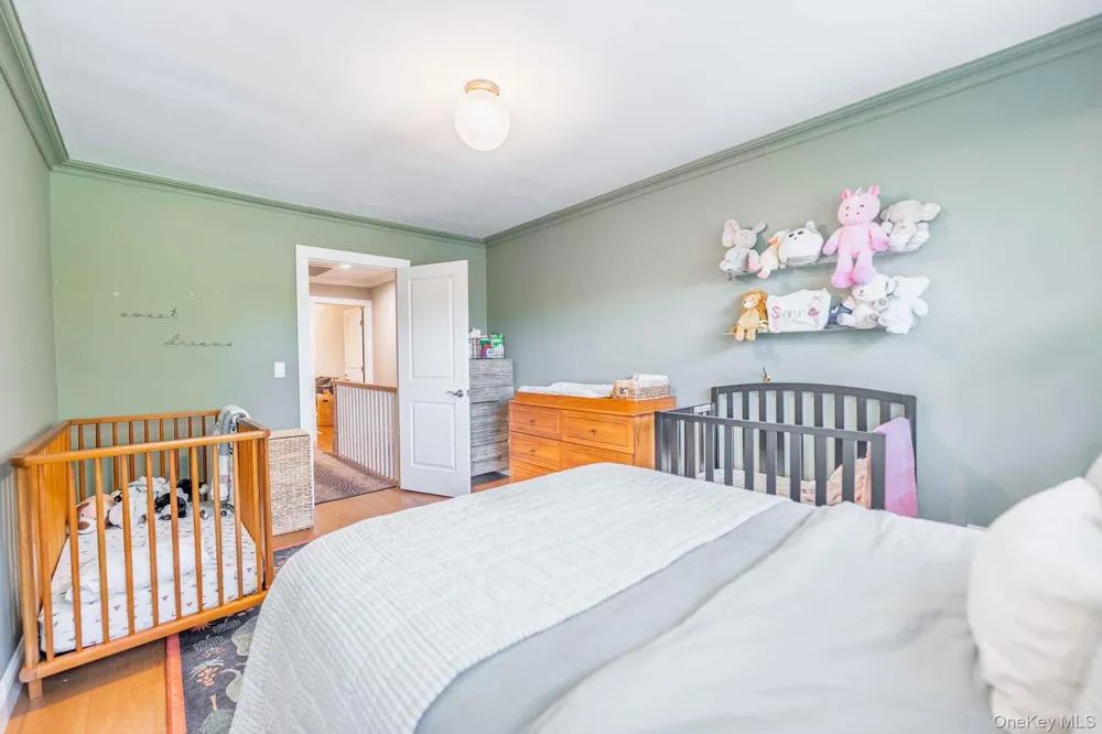 16 Pine Street Huntington, NY 11743