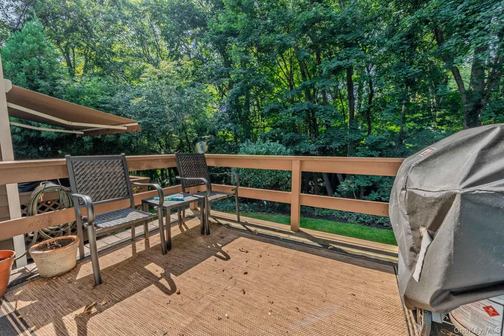 16 Pine Street Huntington, NY 11743