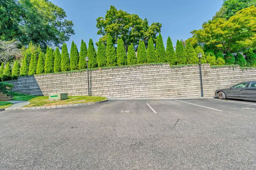 16 Pine Street Huntington, NY 11743