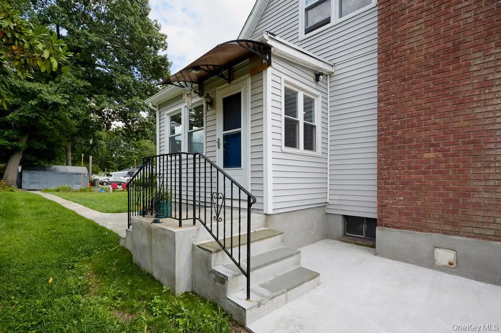 90 Walnut Road Lake Peekskill, NY 10537