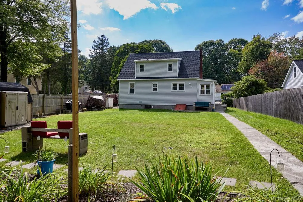 90 Walnut Road Lake Peekskill, NY 10537