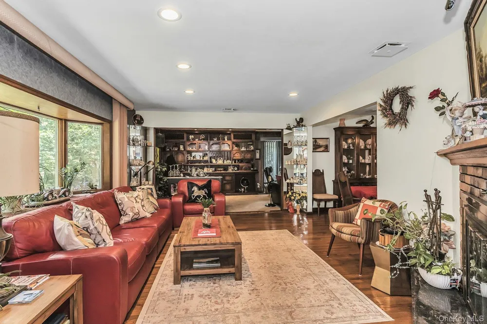 188 Daly Road East Northport, NY 11731