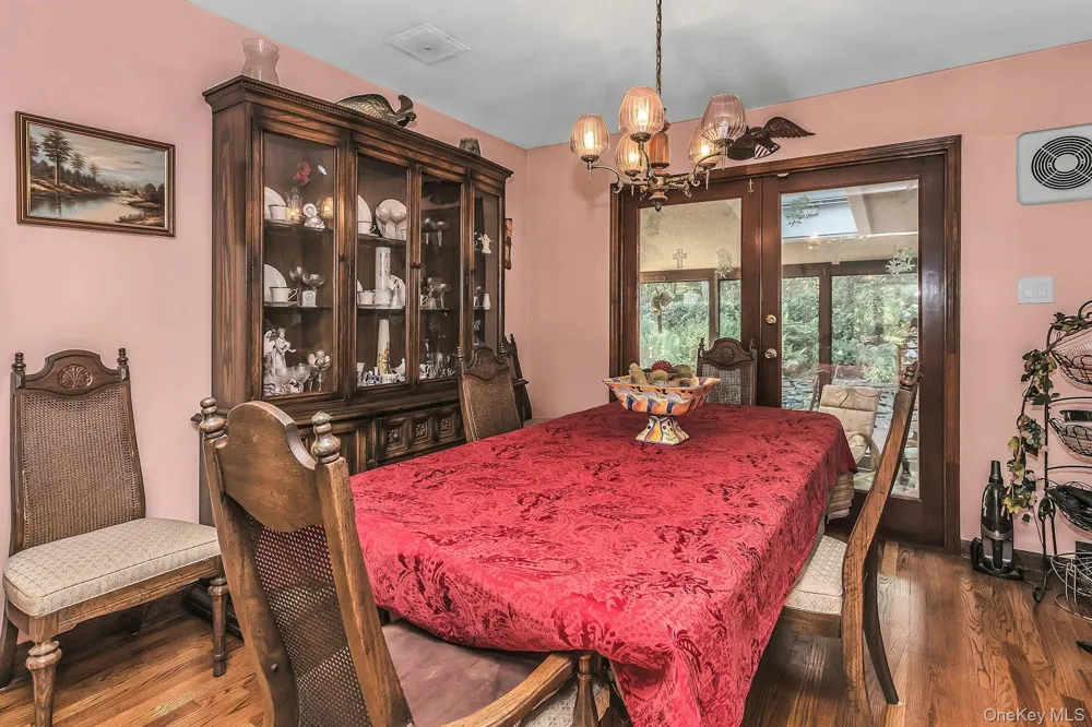 188 Daly Road East Northport, NY 11731
