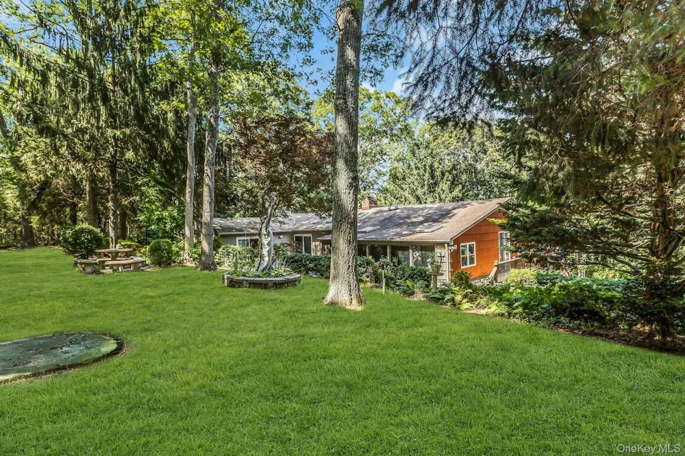 188 Daly Road East Northport, NY 11731