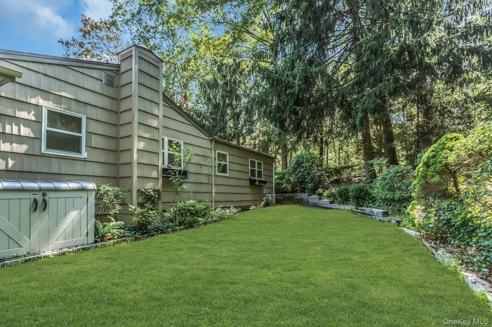 188 Daly Road East Northport, NY 11731