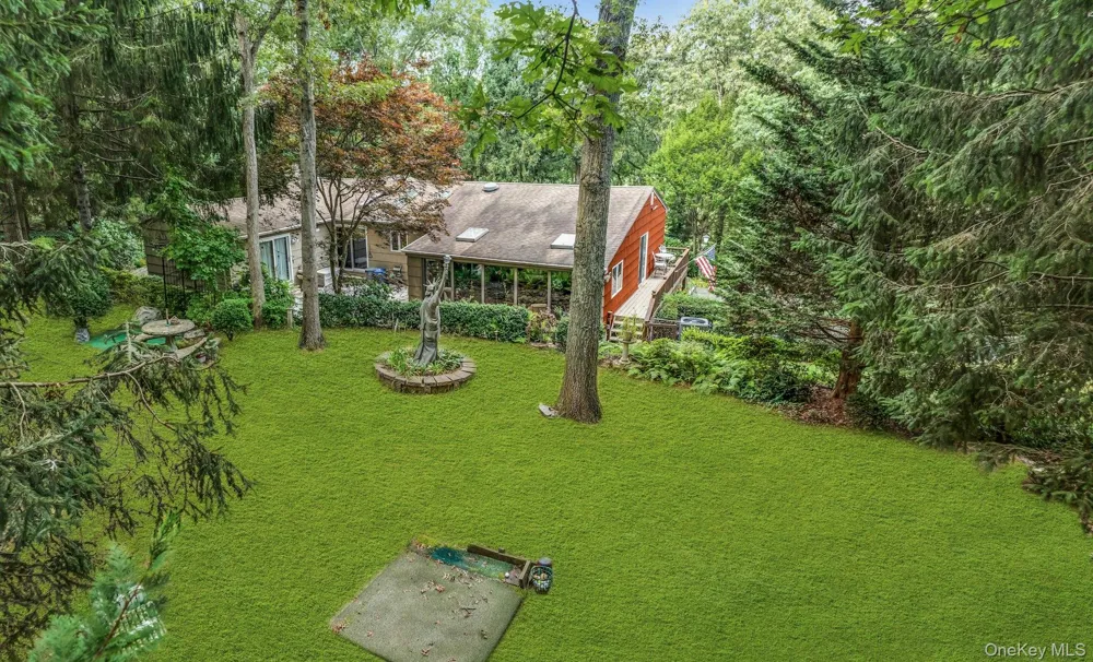 188 Daly Road East Northport, NY 11731