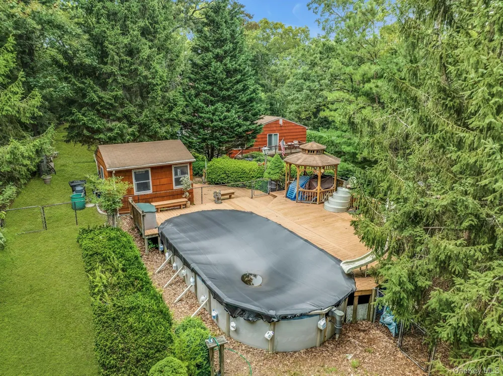 188 Daly Road East Northport, NY 11731