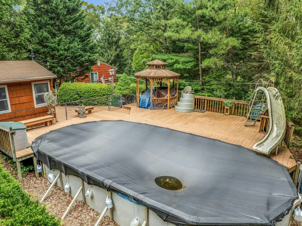 188 Daly Road East Northport, NY 11731