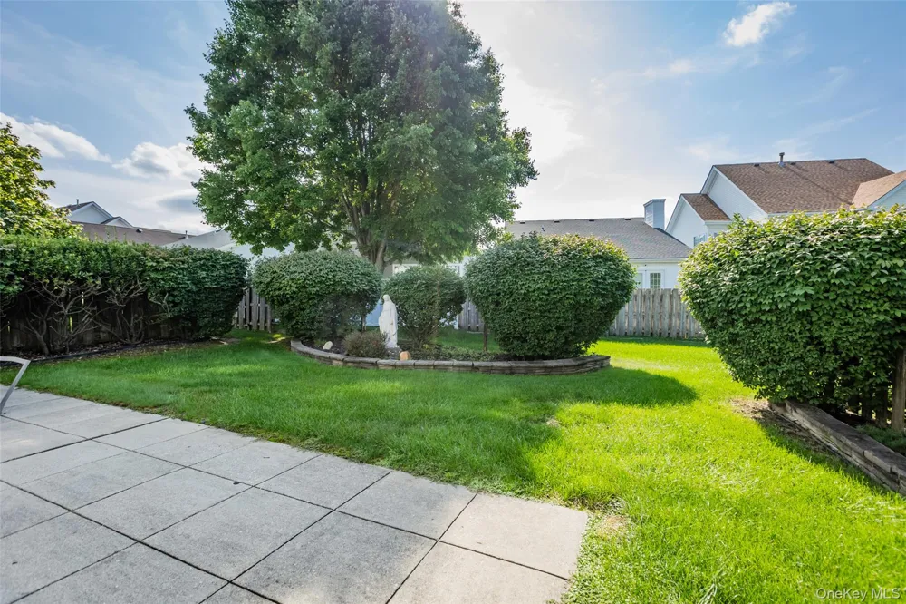 619 Spring Lake Drive Middle Island, NY 11953