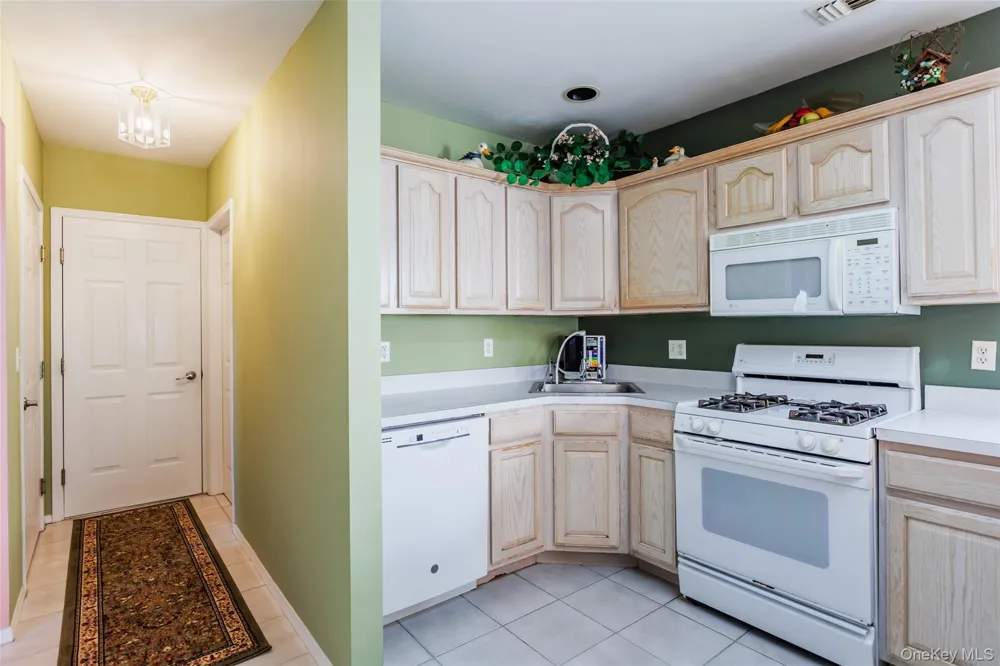 619 Spring Lake Drive Middle Island, NY 11953