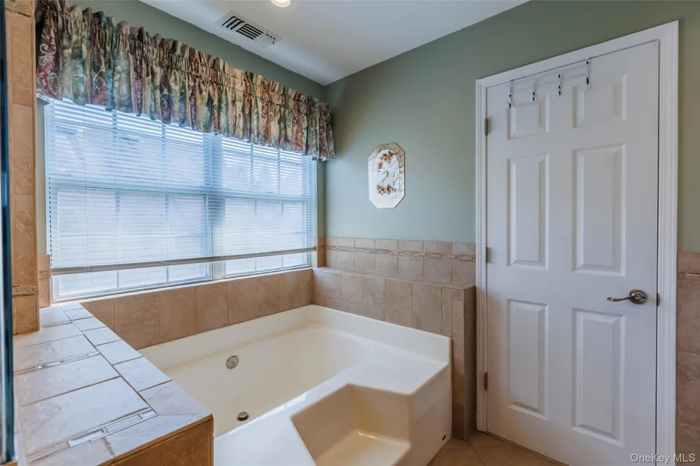 619 Spring Lake Drive Middle Island, NY 11953