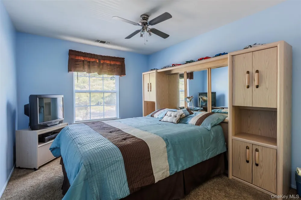 619 Spring Lake Drive Middle Island, NY 11953