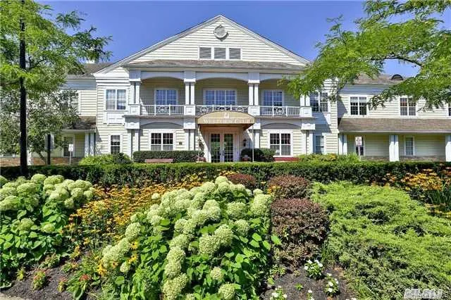 619 Spring Lake Drive Middle Island, NY 11953