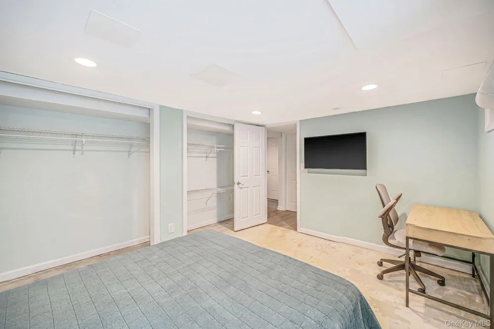 25 Rosedale Road Sound Beach, NY 11789