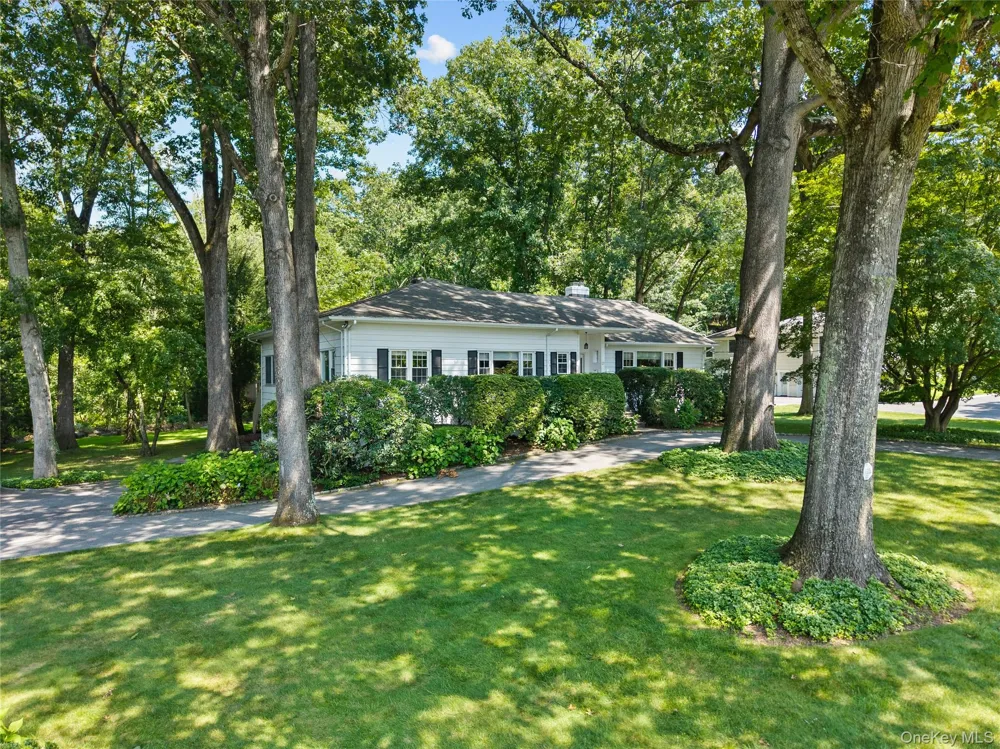 21 Iroquois Trail Harrison, NY 10528