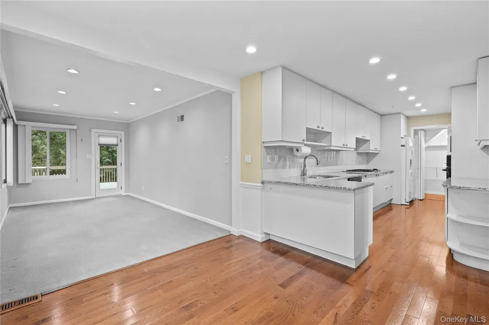 21 Iroquois Trail Harrison, NY 10528
