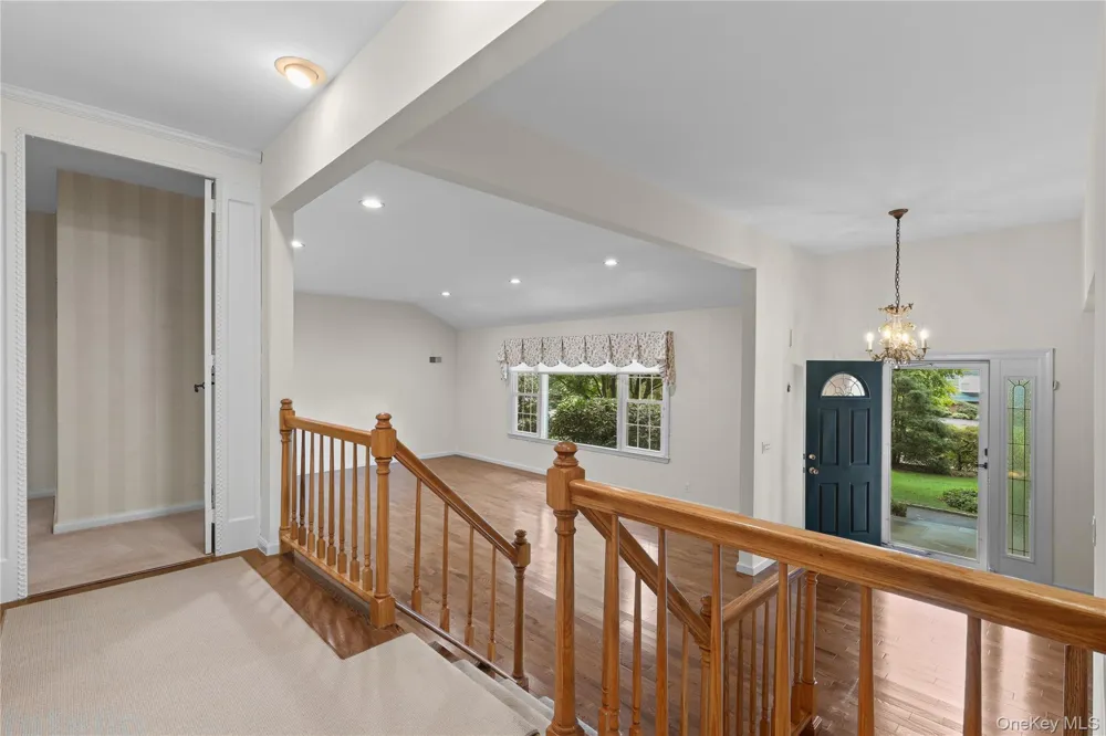 21 Iroquois Trail Harrison, NY 10528