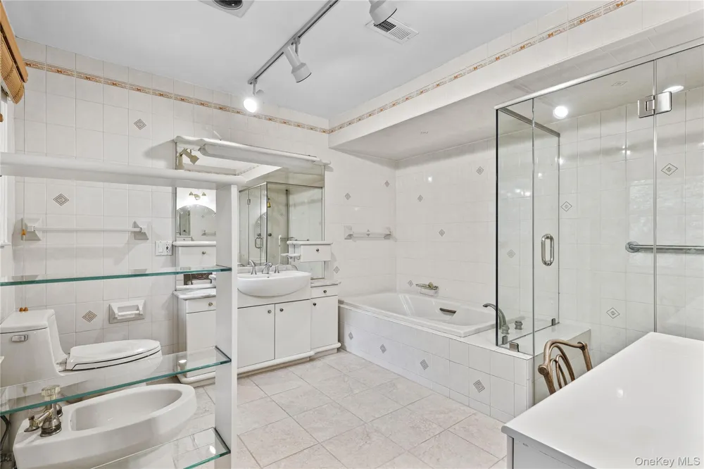 21 Iroquois Trail Harrison, NY 10528