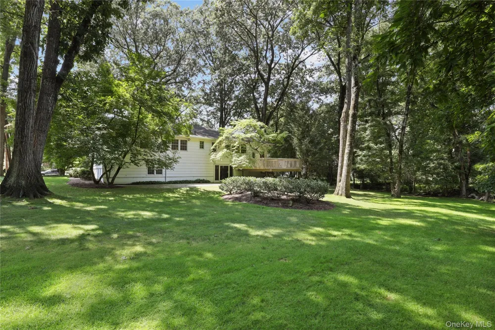 21 Iroquois Trail Harrison, NY 10528
