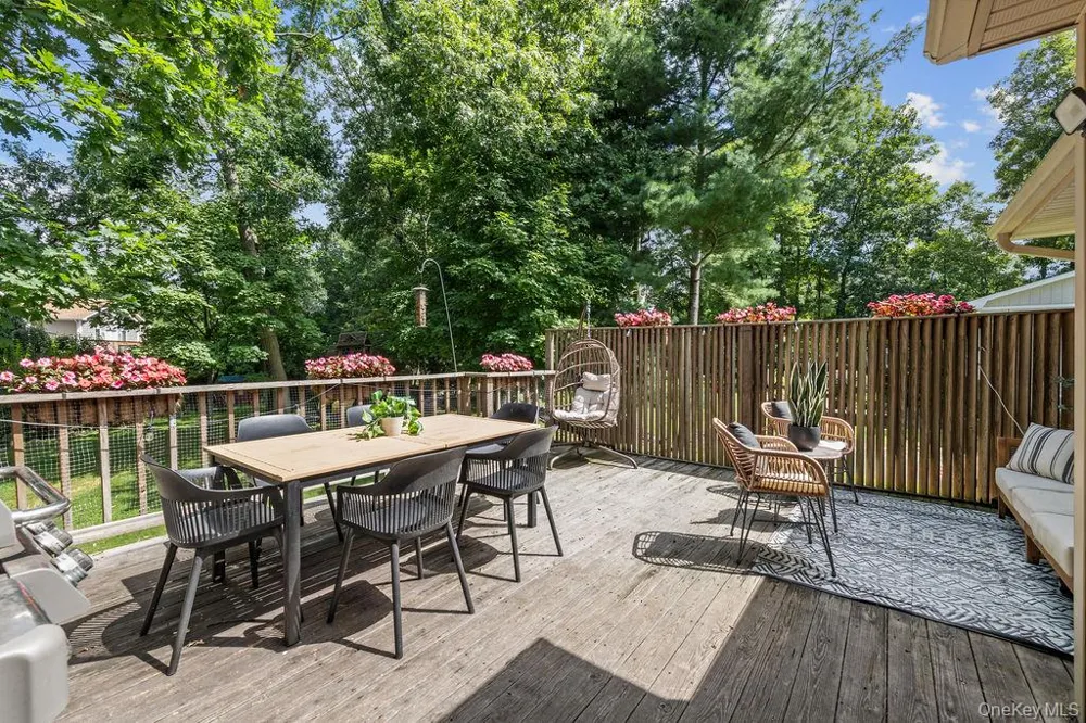 44 Palisades Court Pomona, NY 10970