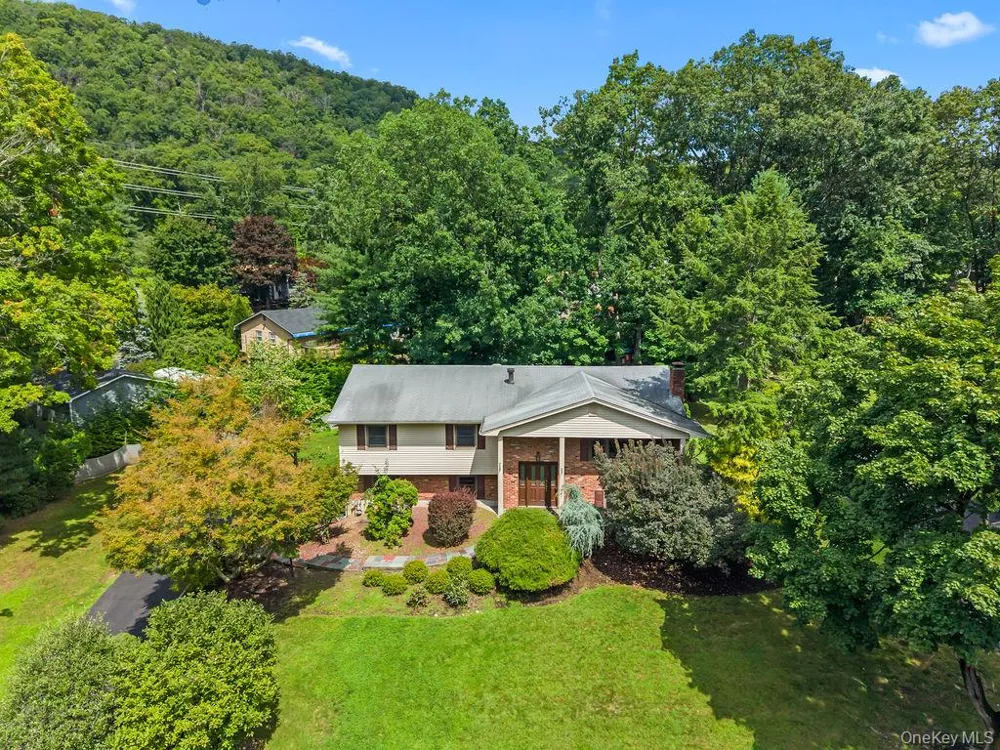 44 Palisades Court Pomona, NY 10970