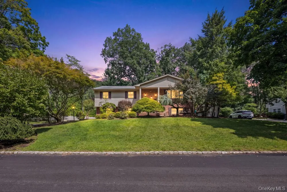 44 Palisades Court Pomona, NY 10970