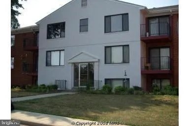 125 CLUBHOUSE DRIVE SW #1