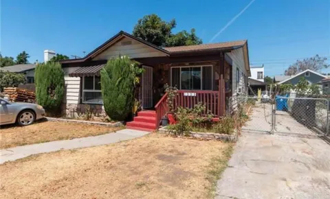 1321 W 60th