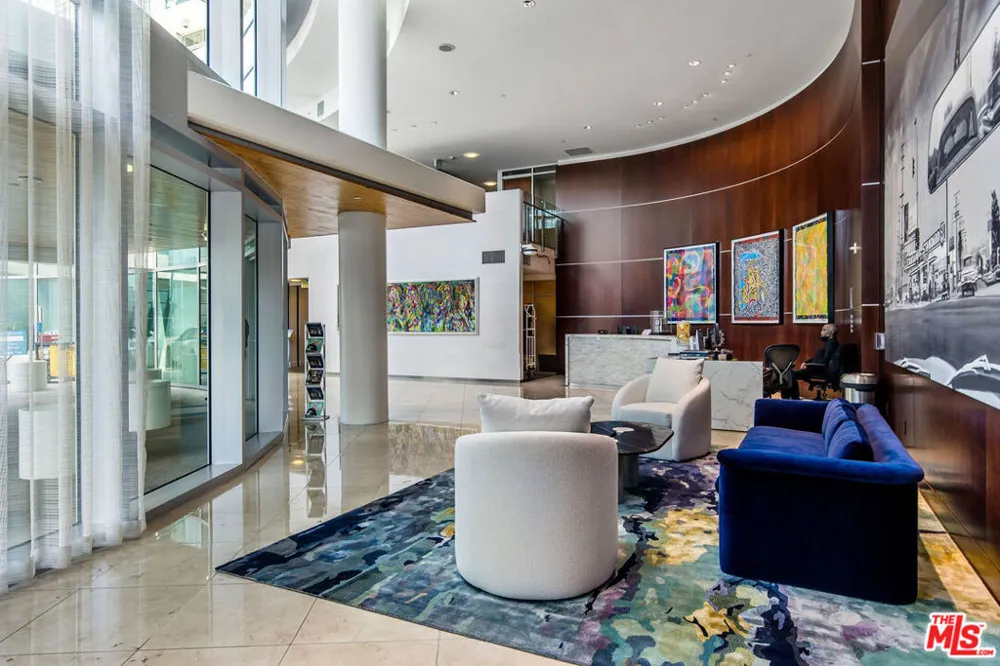 13700 MARINA POINTE DRIVE #702 Marina del Rey, CA 90292