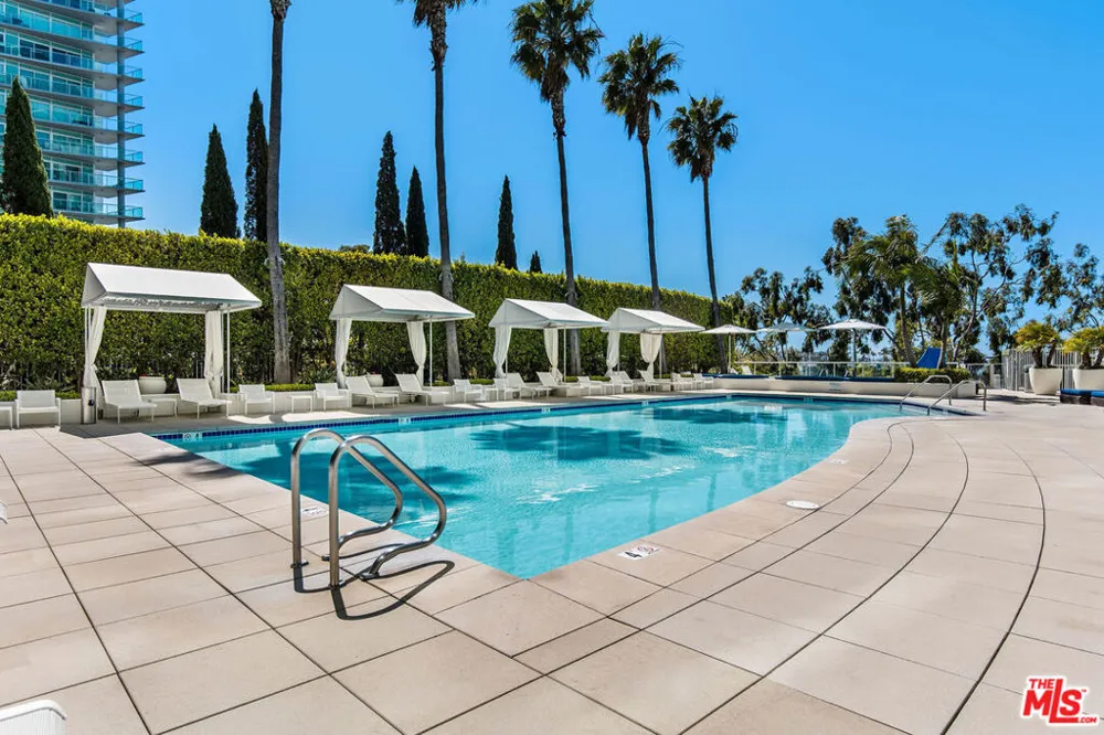 13700 MARINA POINTE DRIVE #702 Marina del Rey, CA 90292