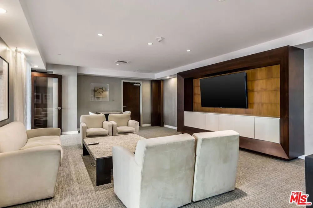 13700 MARINA POINTE DRIVE #702 Marina del Rey, CA 90292
