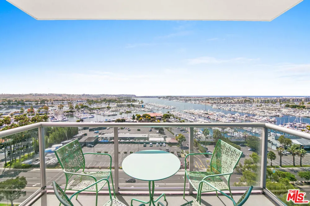 13700 MARINA POINTE DRIVE #702 Marina del Rey, CA 90292
