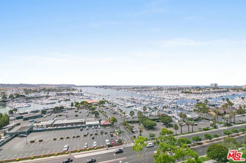 13700 MARINA POINTE DRIVE #702 Marina del Rey, CA 90292
