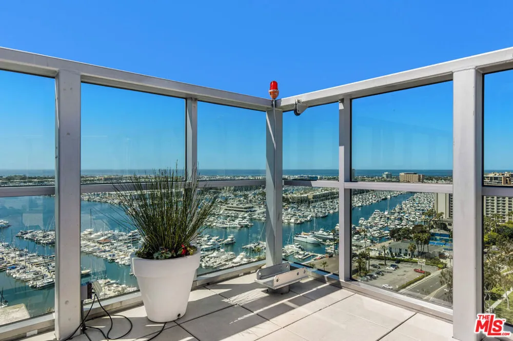13700 MARINA POINTE DRIVE #702 Marina del Rey, CA 90292