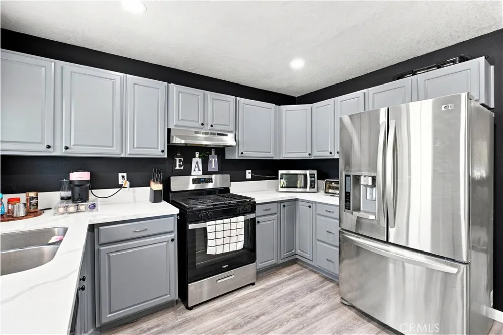 16935 Sage Street Hesperia, CA 92345