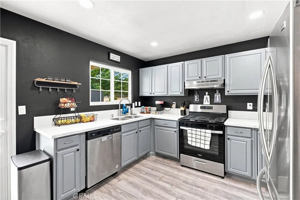 16935 Sage Street Hesperia, CA 92345