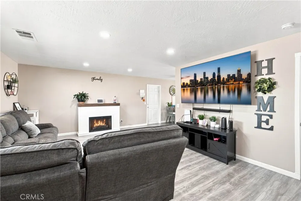 16935 Sage Street Hesperia, CA 92345