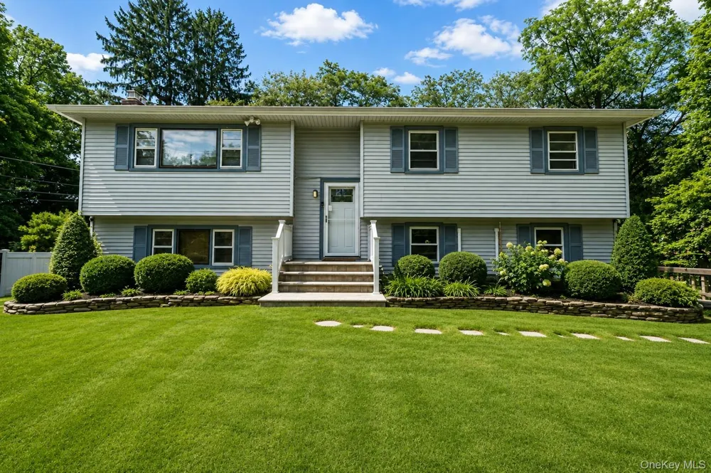 136 Woodhull Road Huntington, NY 11743