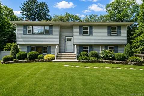 136 Woodhull Road