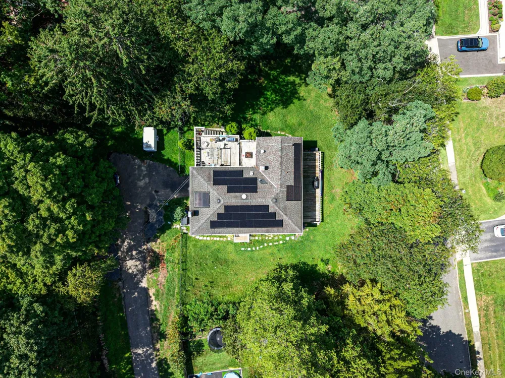 136 Woodhull Road Huntington, NY 11743