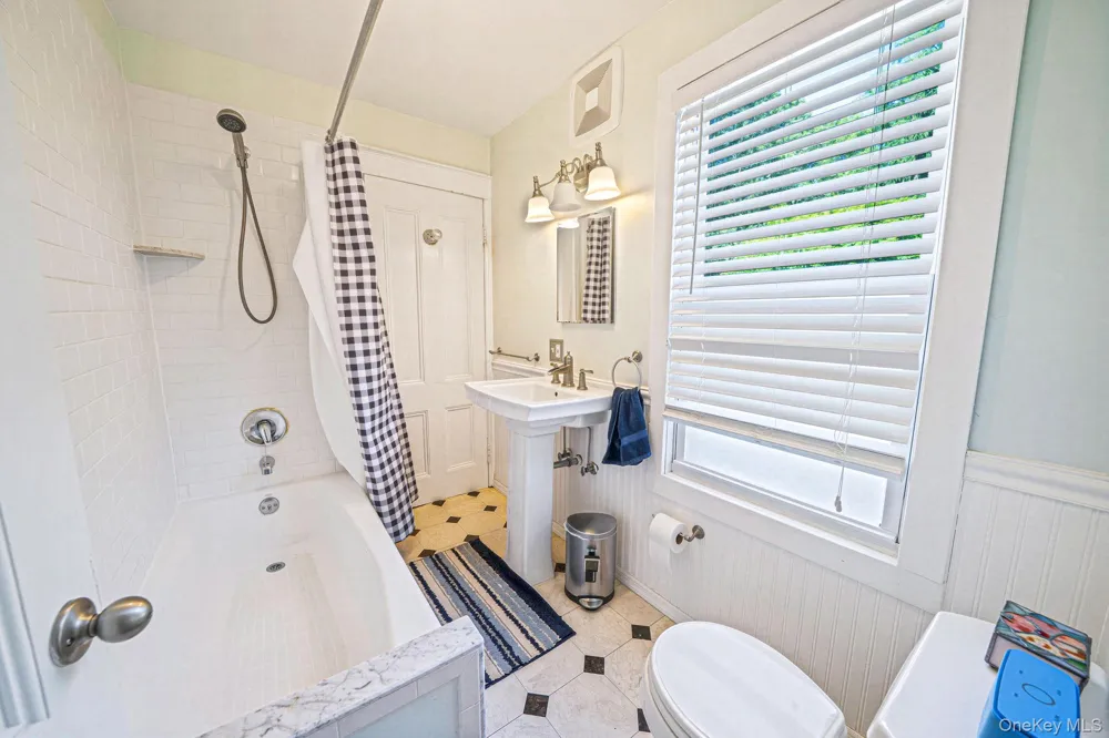 131 Quaker Path East Setauket, NY 11733