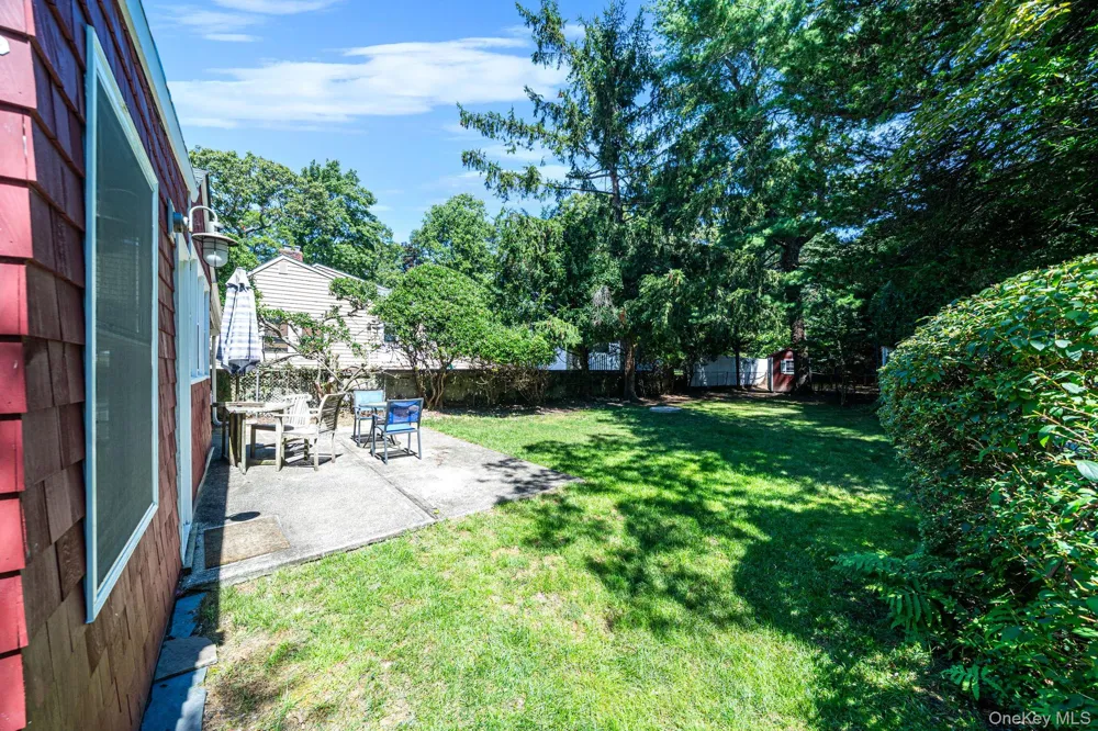 131 Quaker Path East Setauket, NY 11733